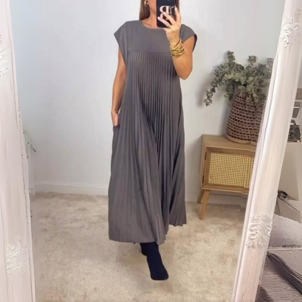 SOFIE | ELEGANT PLEATED MAXI DRESS