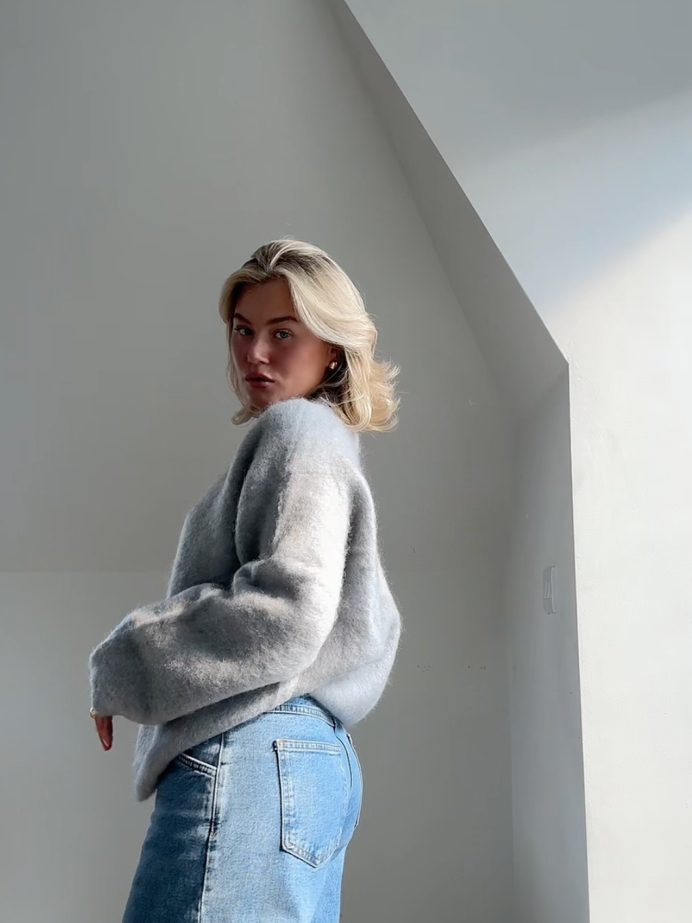 MIRA | COZY CREWNECK SWEATER