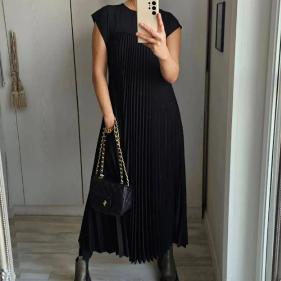 SOFIE | ELEGANT PLEATED MAXI DRESS