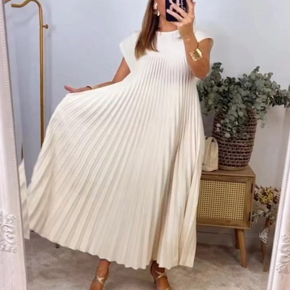 SOFIE | ELEGANT PLEATED MAXI DRESS